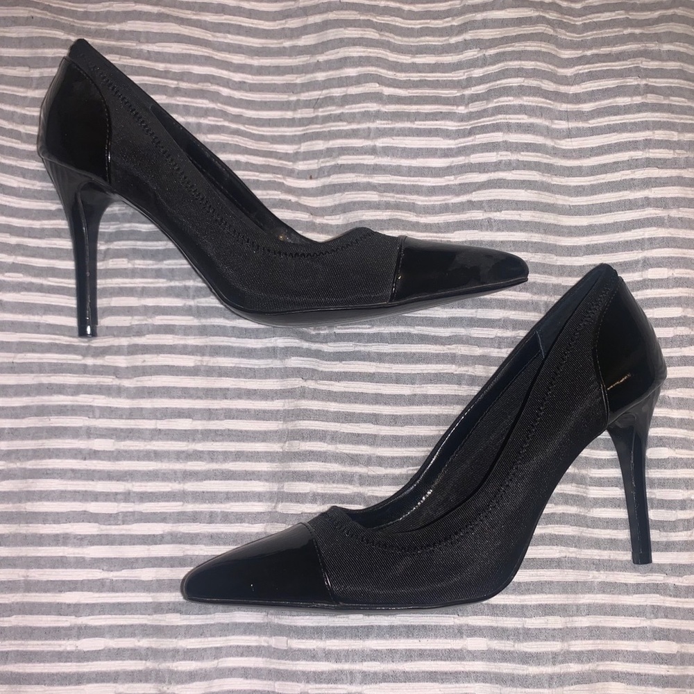 Nine West Black Pointy Toe heels